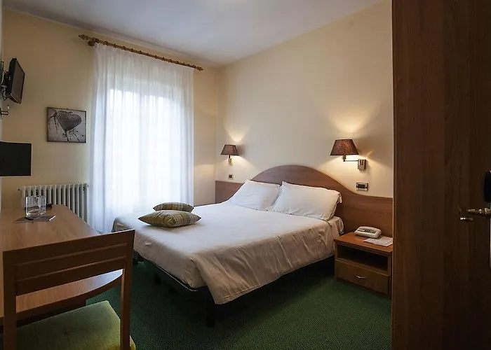 מלון Prealpi קסטיונה דלה פרסולאנה